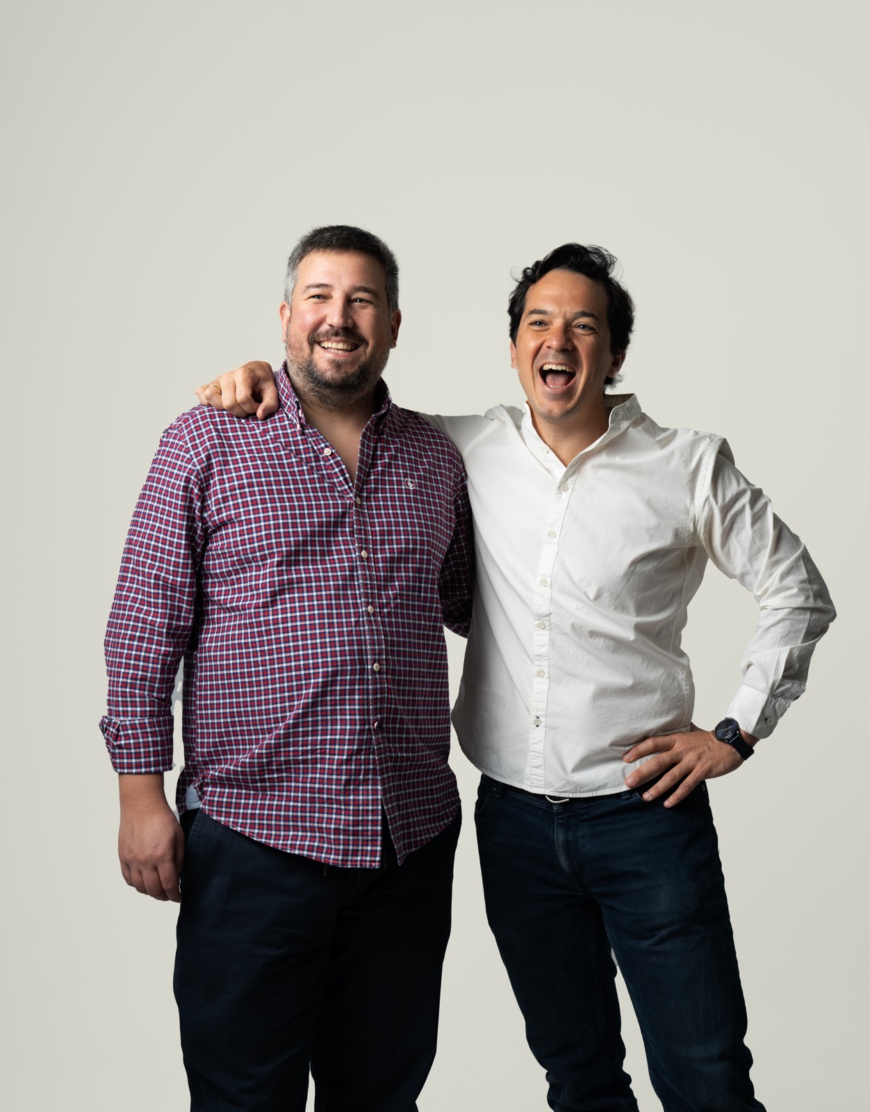 Los dos cofundadores de VIVLA, Carlos Gómez y Carlos Floria